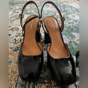 Marc Fisher closed toe black block heel